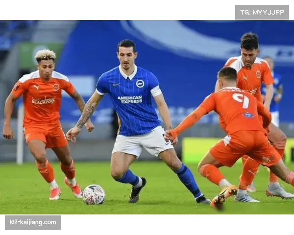 中游球队生存依赖战术纪律 压缩防线与快速反击成主流 中游球队生存依赖战术纪律 压缩防线与快速反击成主流